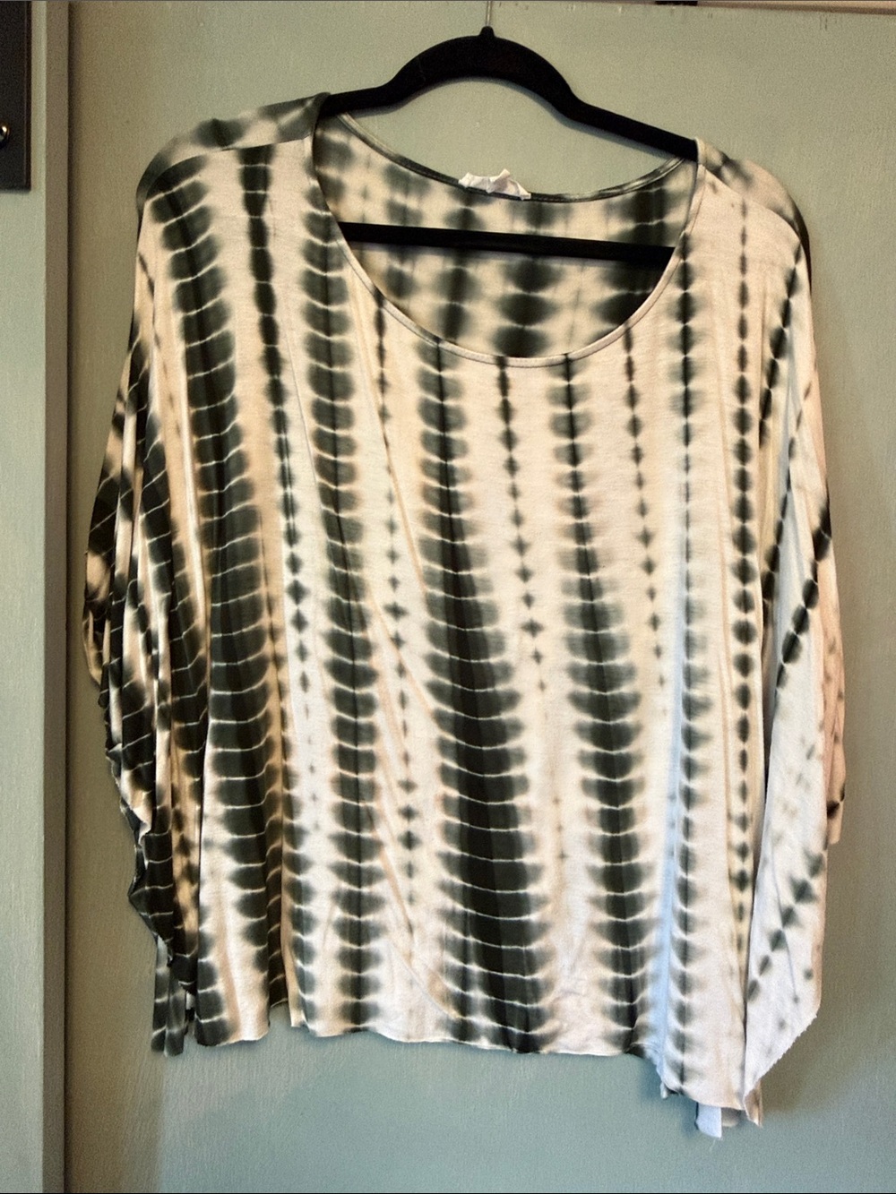 Tie-Dye Scoop Neck Women’s Top in Olive and Cream